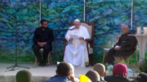 Migranti, Papa Francesco: “Vostre storie ricordano chi fugge da selvaggia guerra in Ucraina”