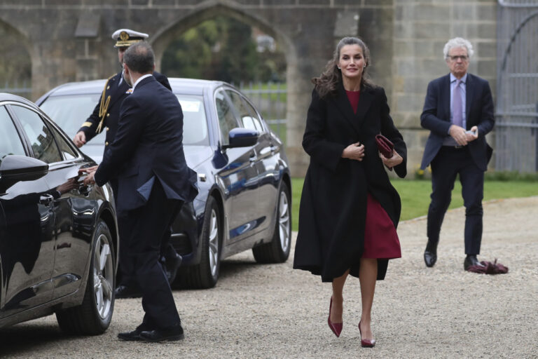 Arte spagnolo in Gran Bretagna, la Regina Letizia a Bishop Auckland con il Principe Carlo