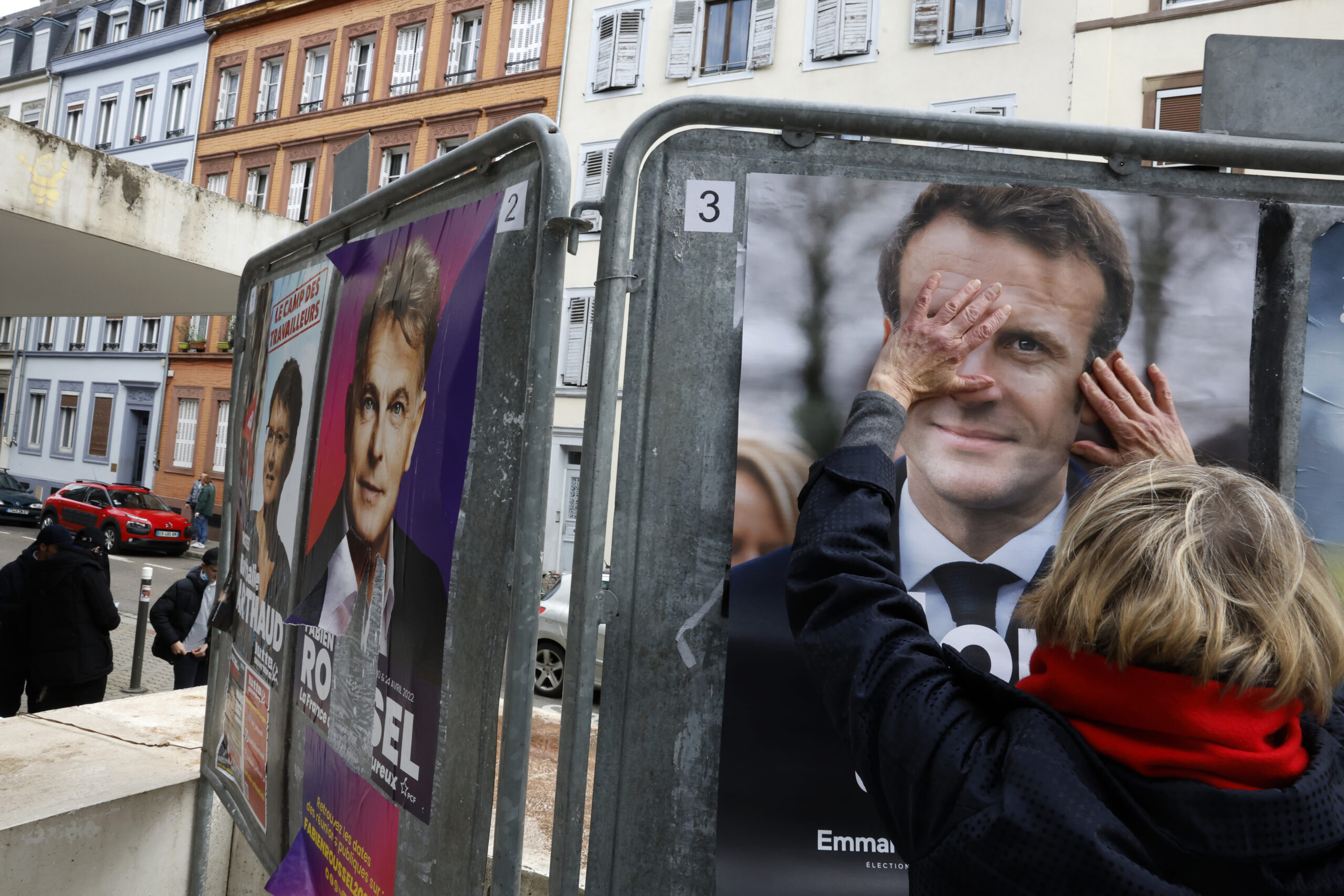 Presidenziali Francia, al ballottaggio tra Macron e Le Pen