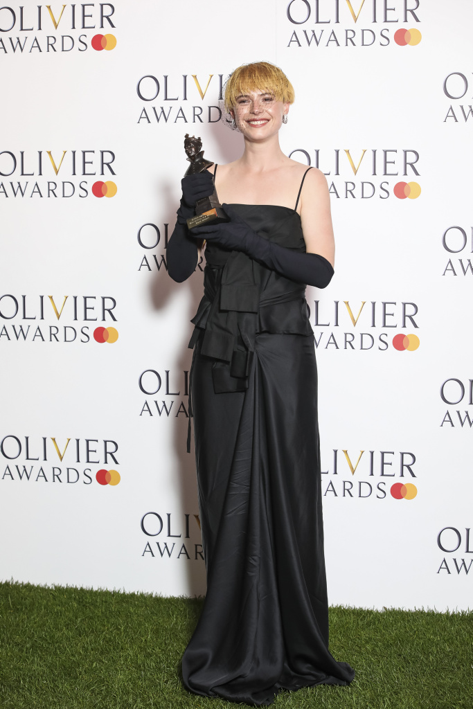 Gli Olivier Awards a Londra. Il remake di Cabaret grande vincitore