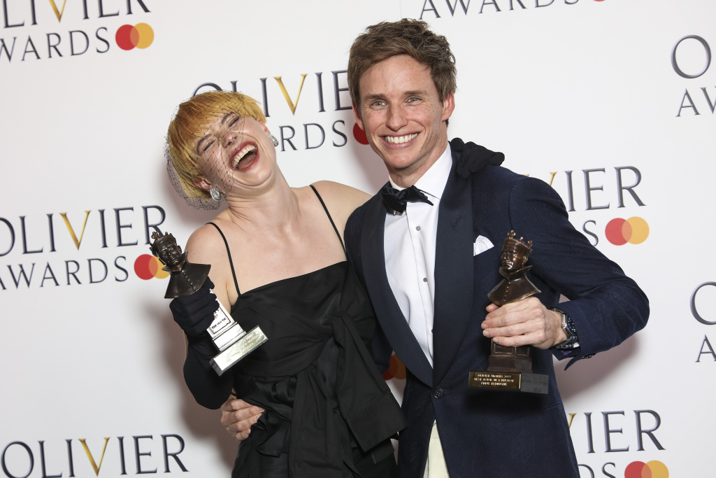 Gli Olivier Awards a Londra. Il remake di Cabaret grande vincitore