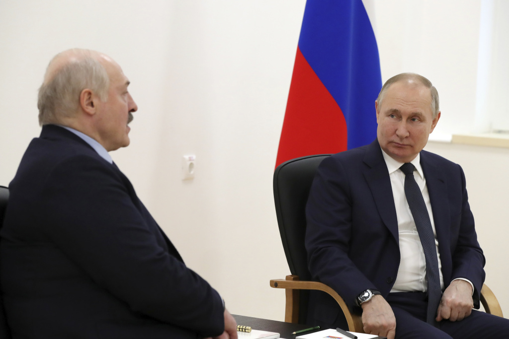 Il Presidente russo Vladimir Putin in visita al cosmodromo di Vostochny con l’omologo bielorusso Lukashenko