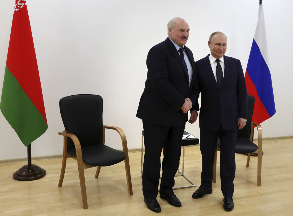 Il Presidente russo Vladimir Putin in visita al cosmodromo di Vostochny con l’omologo bielorusso Lukashenko