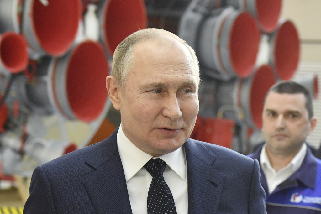 Il Presidente russo Vladimir Putin in visita al cosmodromo di Vostochny con l’omologo bielorusso Lukashenko