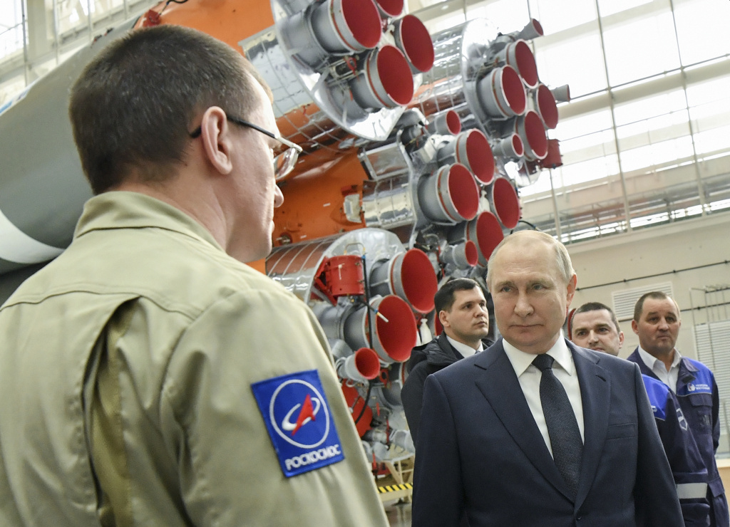 Il Presidente russo Vladimir Putin in visita al cosmodromo di Vostochny con l’omologo bielorusso Lukashenko