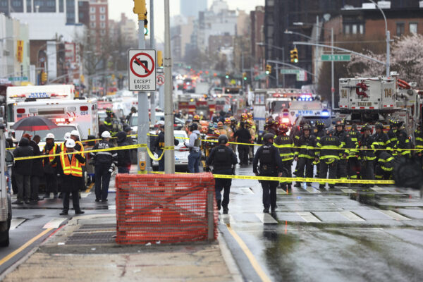 New York, spari nella metropolitana a Brooklyn