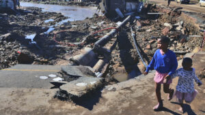 Sud Africa, le disastrose immagini dell’alluvione a Durban