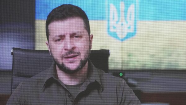 Ucraina, Zelensky: “La battaglia per il Donbass è iniziata”