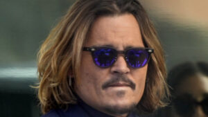 Johnny Depp in tribunale: “Da Cenerentola a Quasimodo”