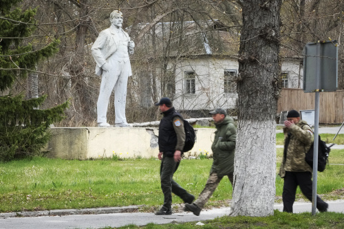 Chernobyl, le trincee russe in una delle zone più radioattive al mondo