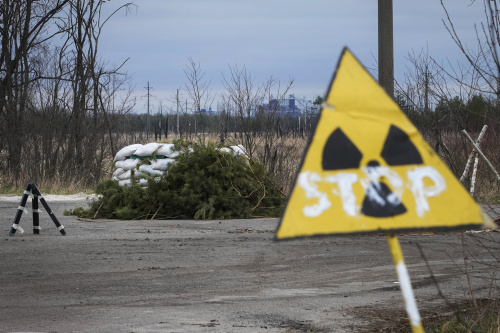 Chernobyl, le trincee russe in una delle zone più radioattive al mondo