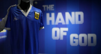 Maradona, la maglia de ‘la mano di Dio’ all’asta a Londra