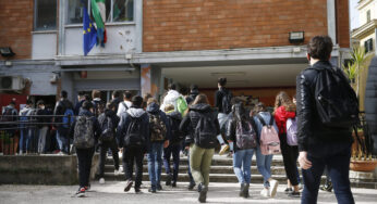 Scuola, il 65,8% degli studenti in difficoltà con le lezioni online