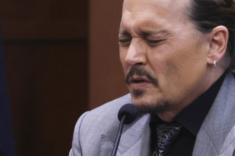 Deposizione show di johnny Depp in tribunale: “Mai picchiato la mia ex moglie”