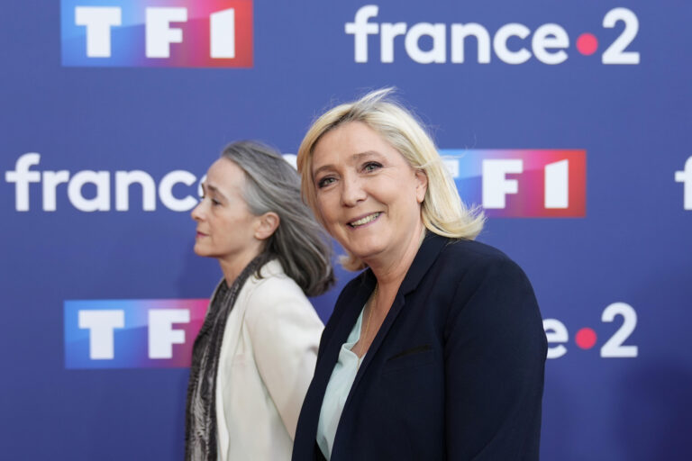 Il dibattito in tv tra Emmanuel Macron e Marine Le Pen. Oltre 15 milioni di francesi hanno seguito il confronto