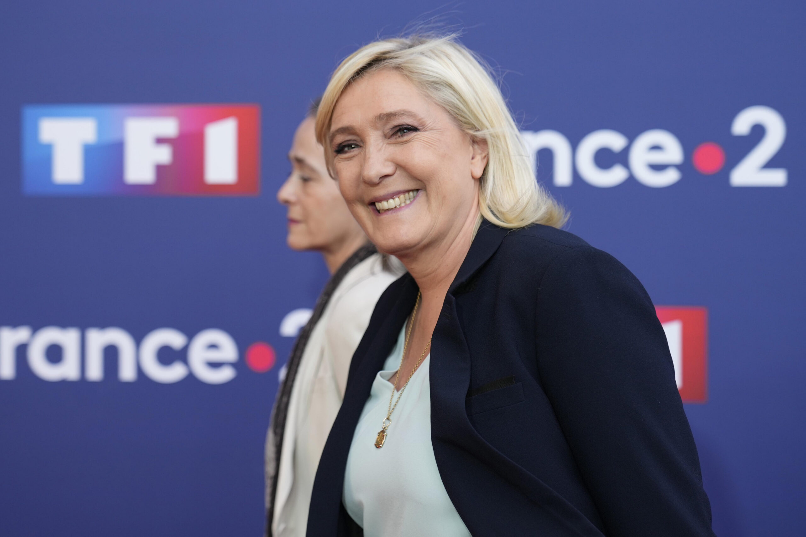 Il dibattito in tv tra Emmanuel Macron e Marine Le Pen. Oltre 15 milioni di francesi hanno seguito il confronto