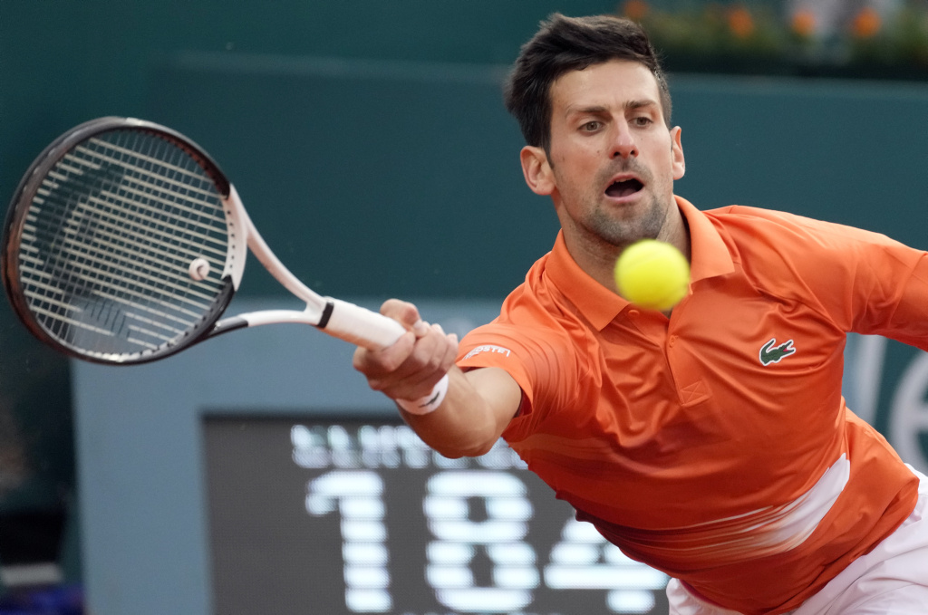 ATP Belgrado, Djokovic vince in rimonta e vola in semifinale