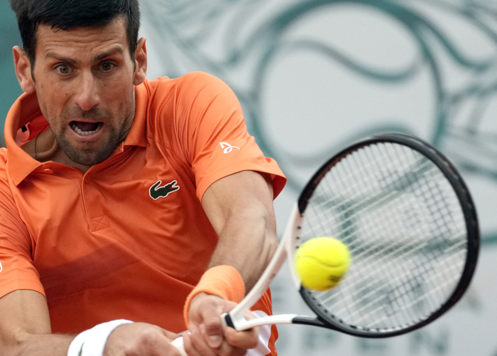 ATP Belgrado, Djokovic vince in rimonta e vola in semifinale