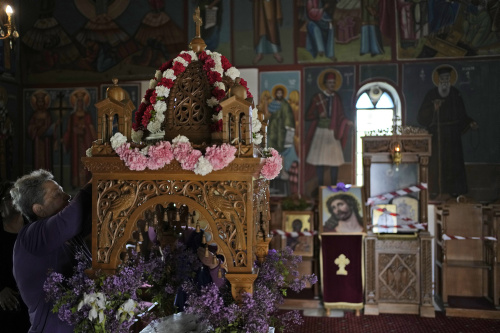 Pasqua ortodossa, le celebrazioni dei fedeli nel Venerdi Santo a Gerusalemme