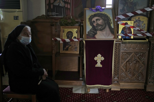 Pasqua ortodossa, le celebrazioni dei fedeli nel Venerdi Santo a Gerusalemme