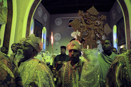 Pasqua ortodossa, le celebrazioni dei fedeli nel Venerdi Santo a Gerusalemme