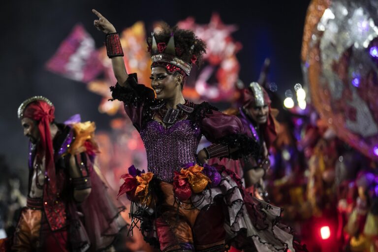 Torna il carnevale di Rio dopo due anni di Covid