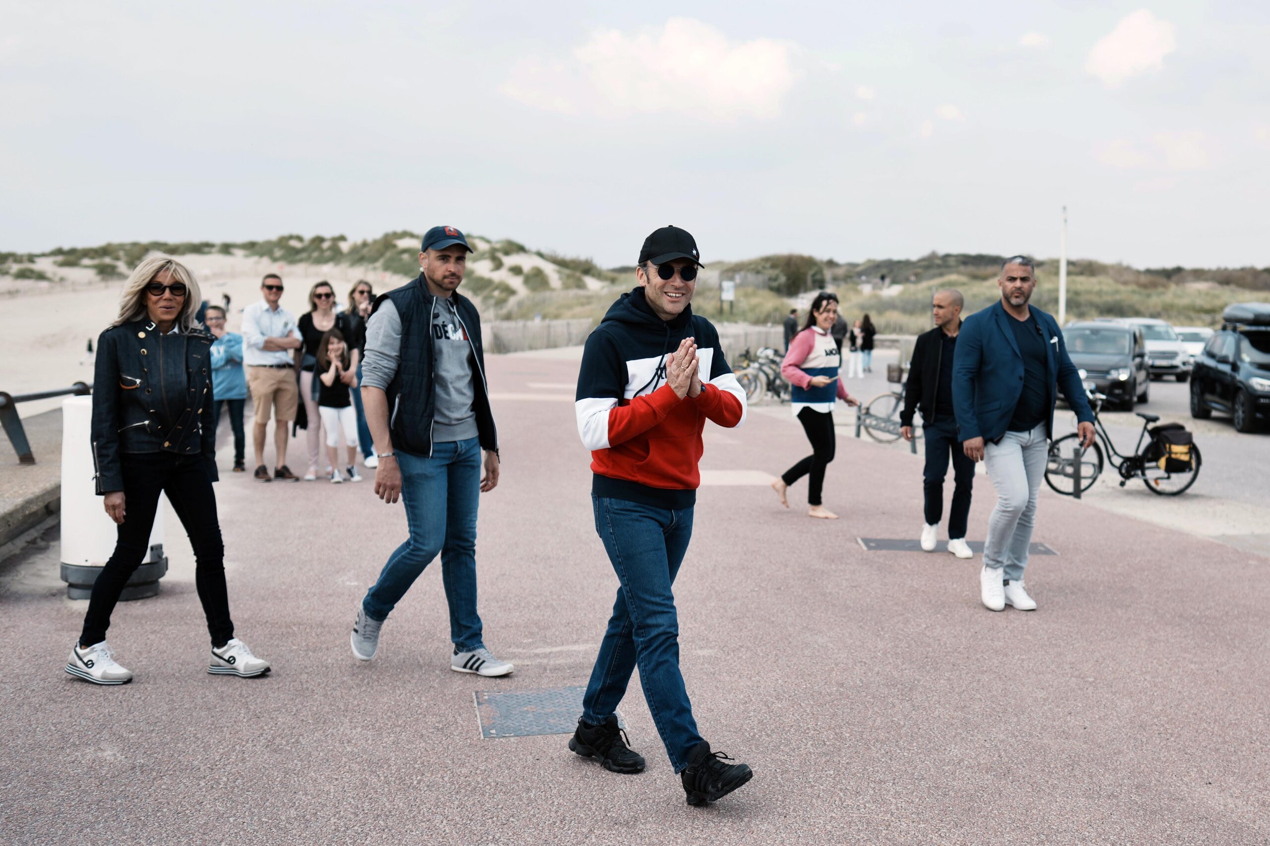 Emmanuel e Brigitte Macron in spiaggia a Le Touquet