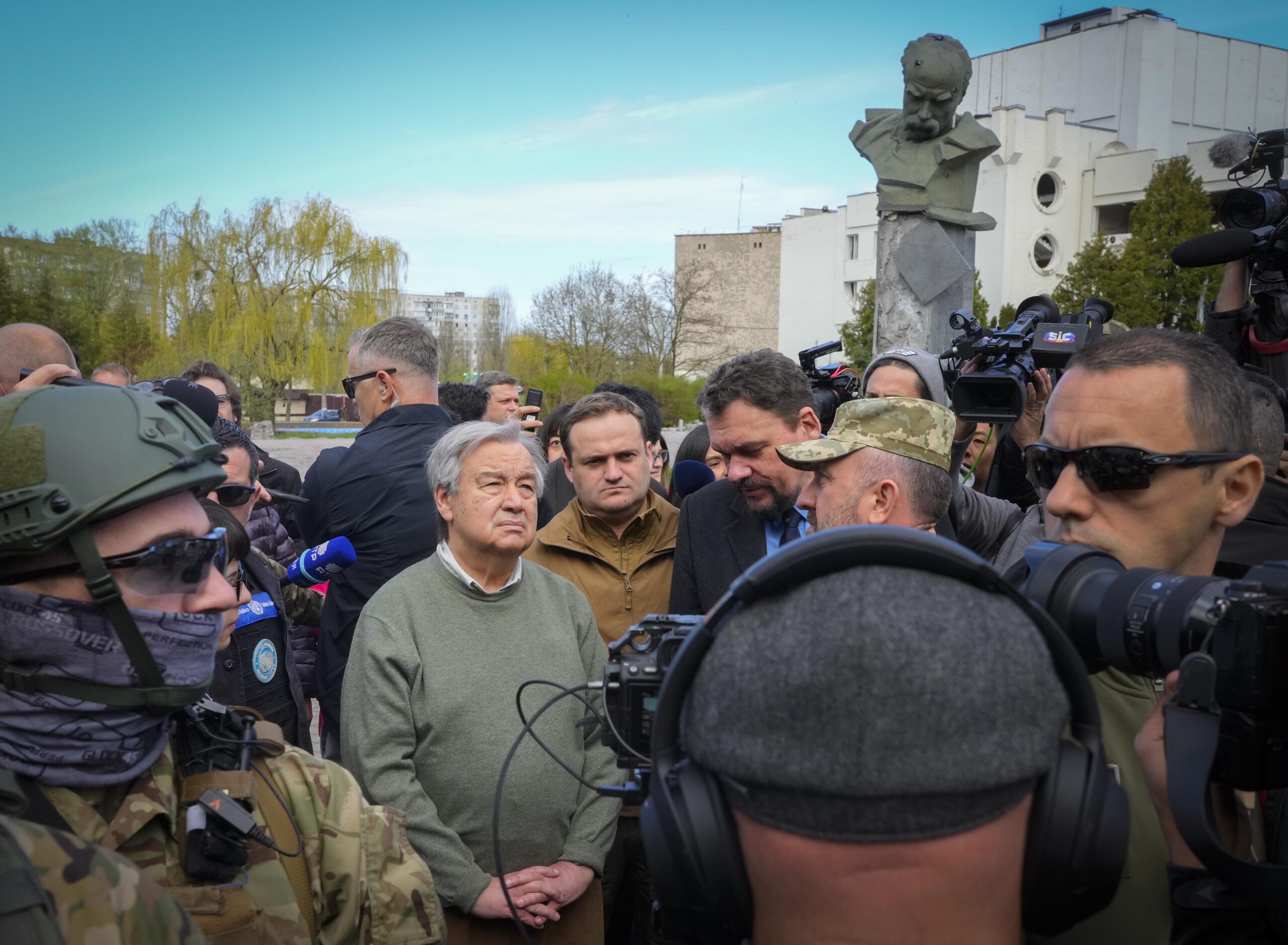 Ucraina, il segretario dell’Onu Guterres a Borodyanka