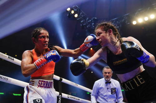 Boxe femminile – Katie Taylor batte Amanda Serrano ed entra nella storia