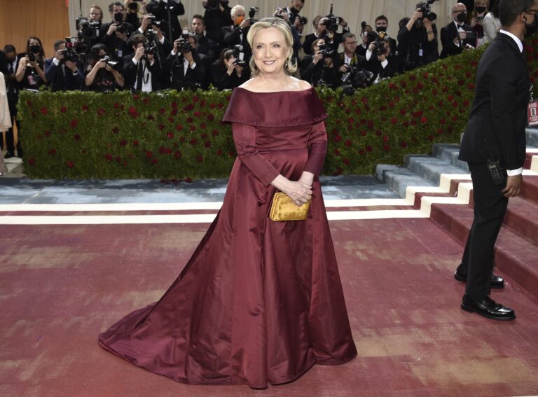 Red carpet dei Met Gala 2022 a New York, una sfilata con l’intero jet set dello showbiz e politica USA