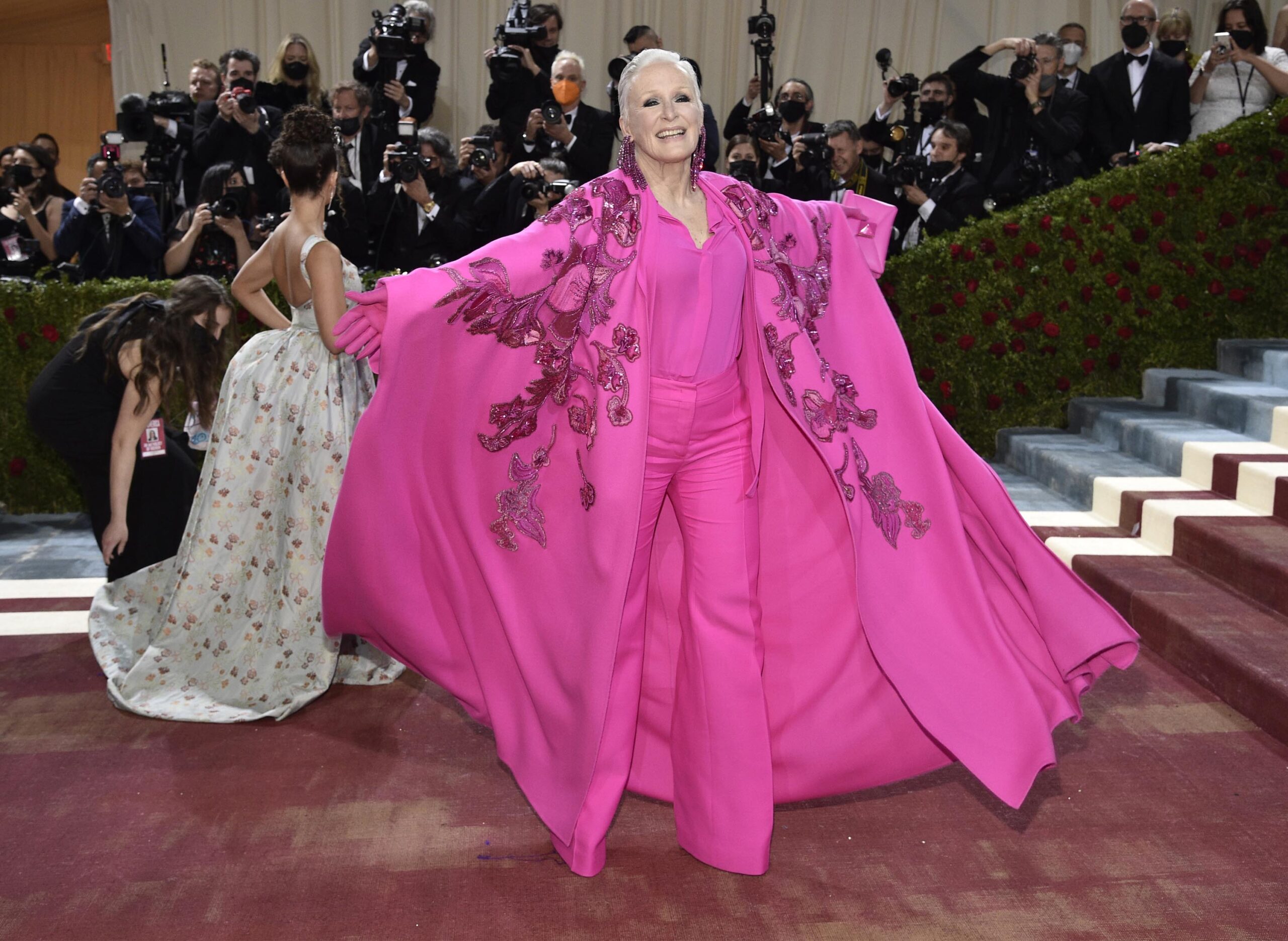 Red carpet dei Met Gala 2022 a New York, una sfilata con l’intero jet set dello showbiz e politica USA