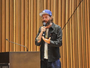 Ambiente: Jovanotti presenta Ri-party-amo, beach tour senza plastica