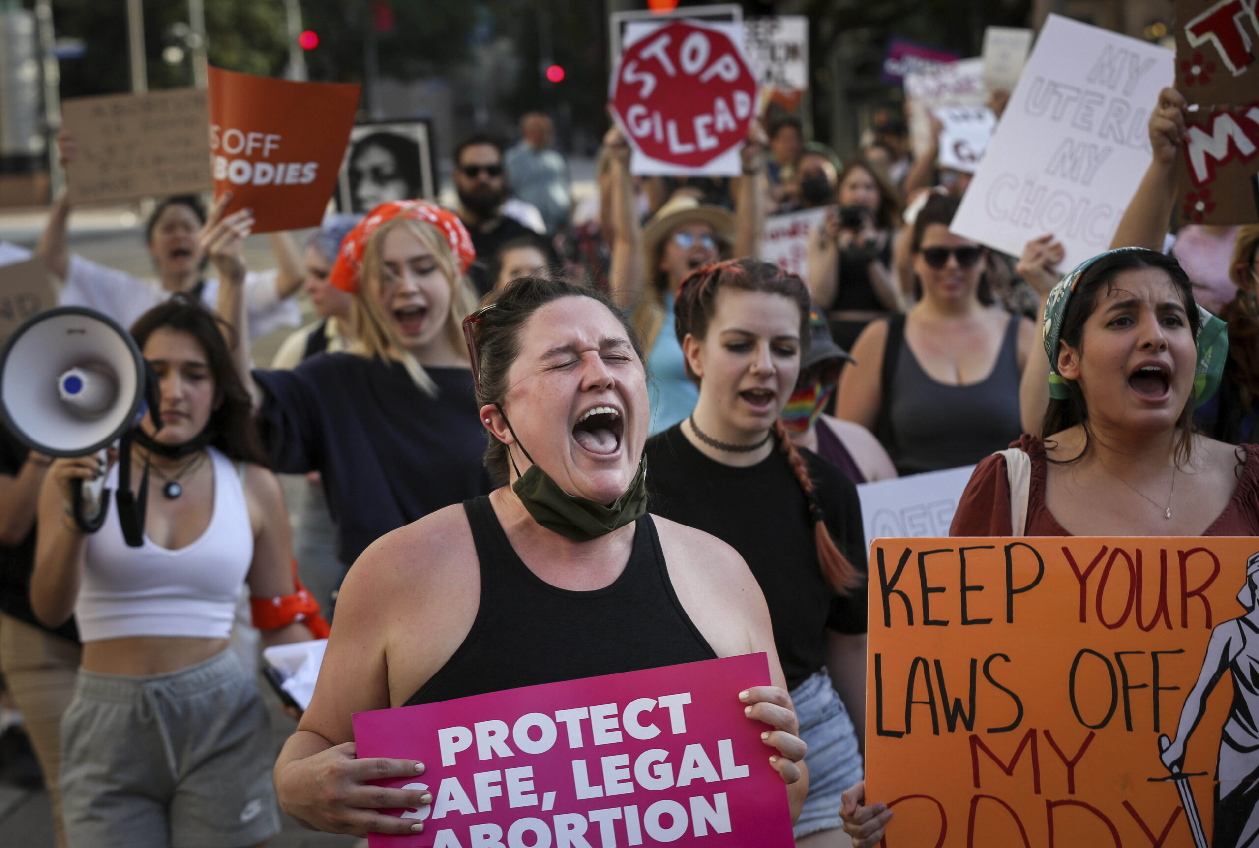 Corte Suprema Usa verso abolizioni diritto all’aborto: proteste in molte città – FOTOGALLERY