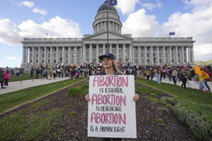 Corte Suprema Usa verso abolizioni diritto all’aborto: proteste in molte città – FOTOGALLERY