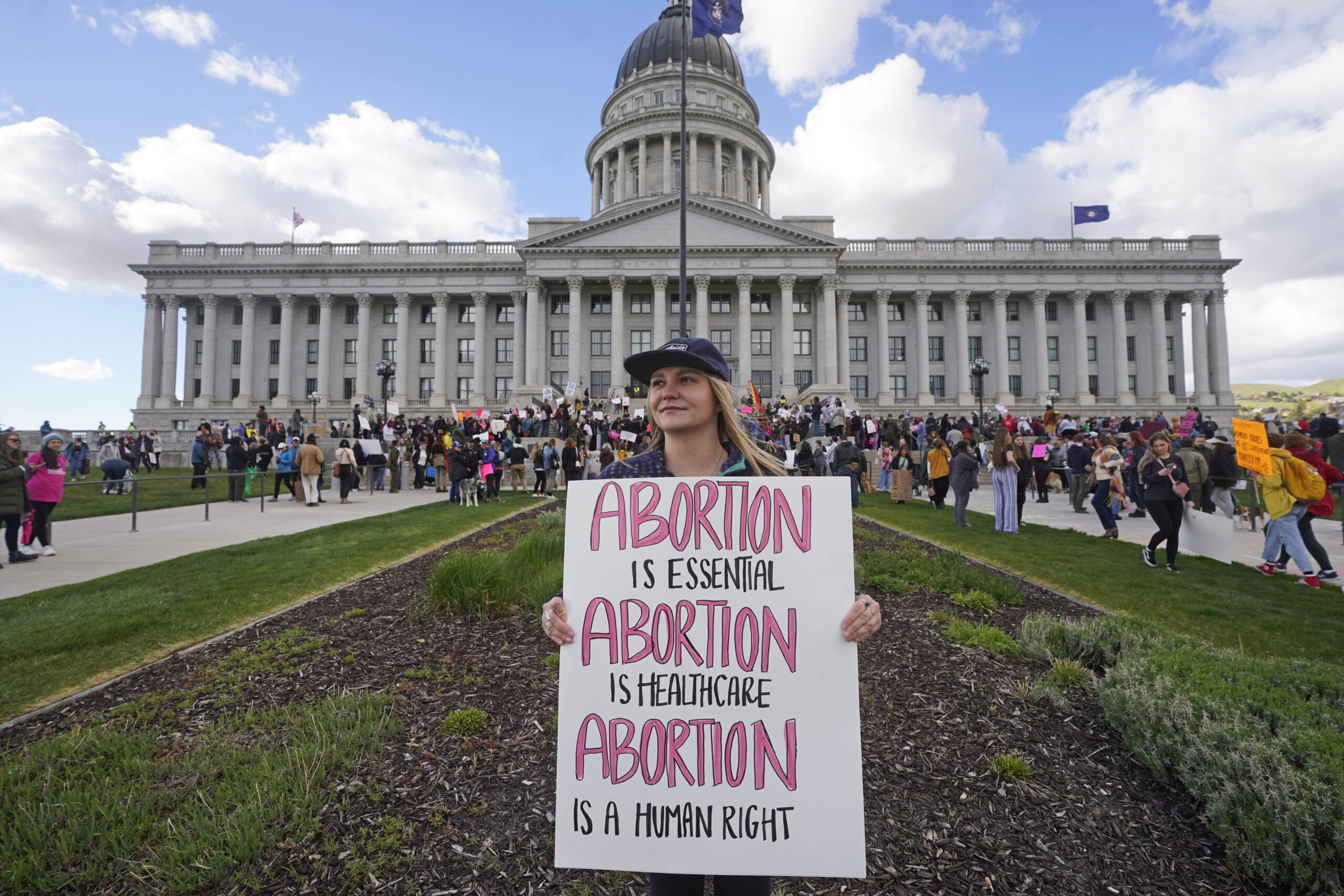 Corte Suprema Usa verso abolizioni diritto all’aborto: proteste in molte città – FOTOGALLERY