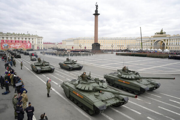 Ucraina: Russia si prepara al 9 maggio, annullata parata a Donetsk e Luhansk