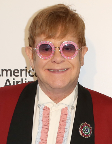 Gli occhiali stravaganti e particolari della stella della musica Elton John