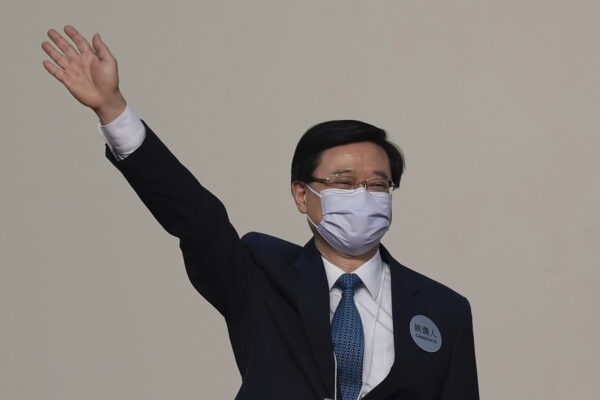 Hong Kong, il filocinese John Lee sarà il governatore