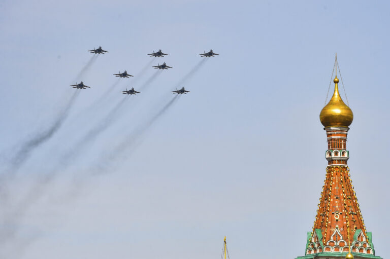 La parata militare per la Giornata della Vittoria in Russia – FOTOGALLERY