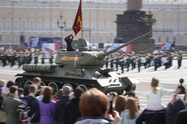 La parata militare per la Giornata della Vittoria in Russia – FOTOGALLERY