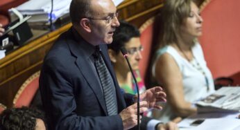 Martedì giunta Senato su Petrocelli, sfida Conte-Di Maio per successione