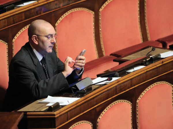 Ucraina: giunta Senato ‘spodesta’ Petrocelli, nuova commissione Esteri entro 13 maggio