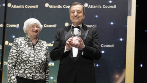 Draghi premiato in America per la leadership internazionale – FOTOGALLERY