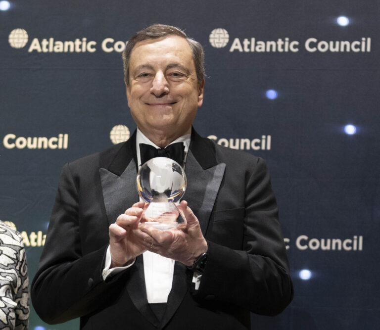 Draghi premiato in America per la leadership internazionale – FOTOGALLERY