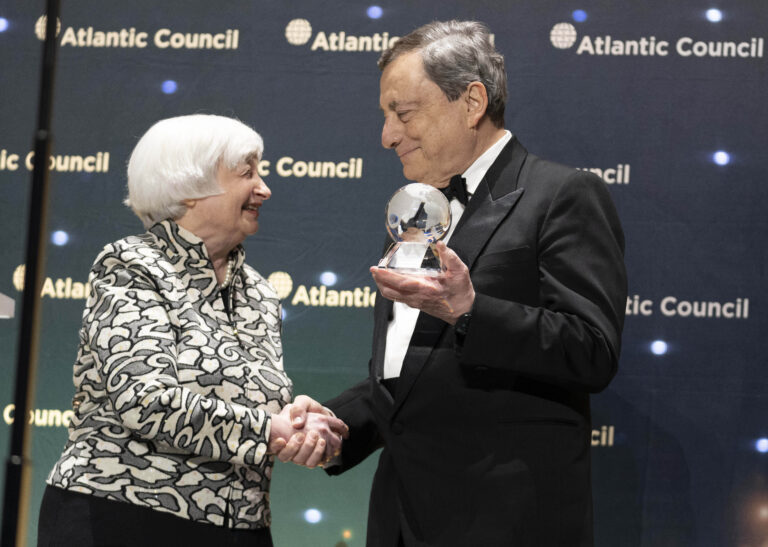 Draghi premiato in America per la leadership internazionale – FOTOGALLERY