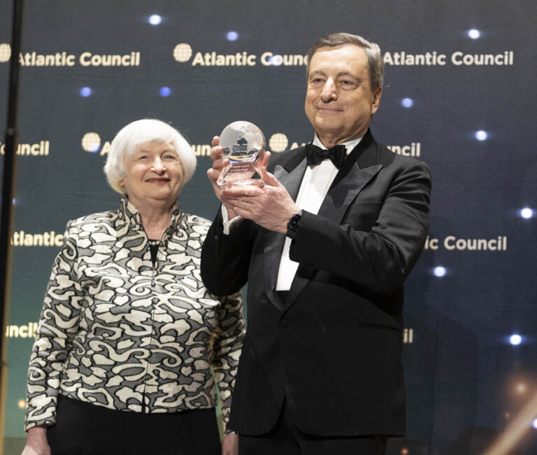 Draghi premiato in America per la leadership internazionale – FOTOGALLERY