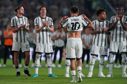 Così lo Juventus Stadium ha salutato Chiellini e Dybala – FOTOGALLERY