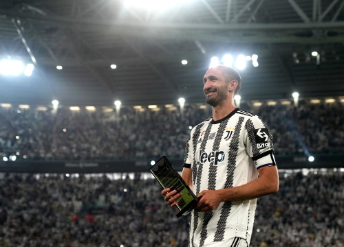 Così lo Juventus Stadium ha salutato Chiellini e Dybala – FOTOGALLERY