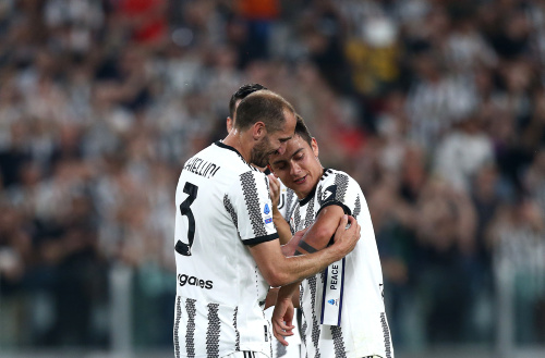 Così lo Juventus Stadium ha salutato Chiellini e Dybala – FOTOGALLERY