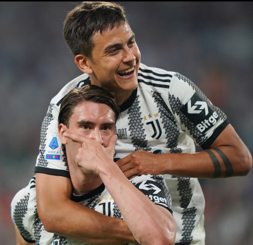 Così lo Juventus Stadium ha salutato Chiellini e Dybala – FOTOGALLERY